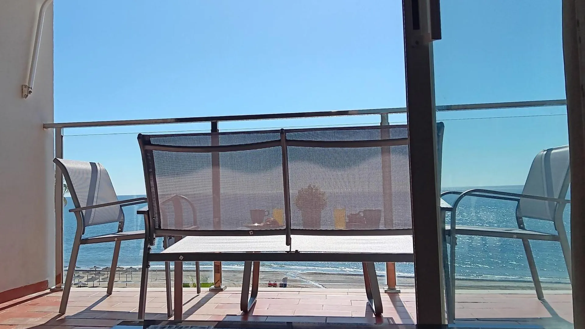 אסטפונה Alojamiento Iberia Playa 0*,  ספרד