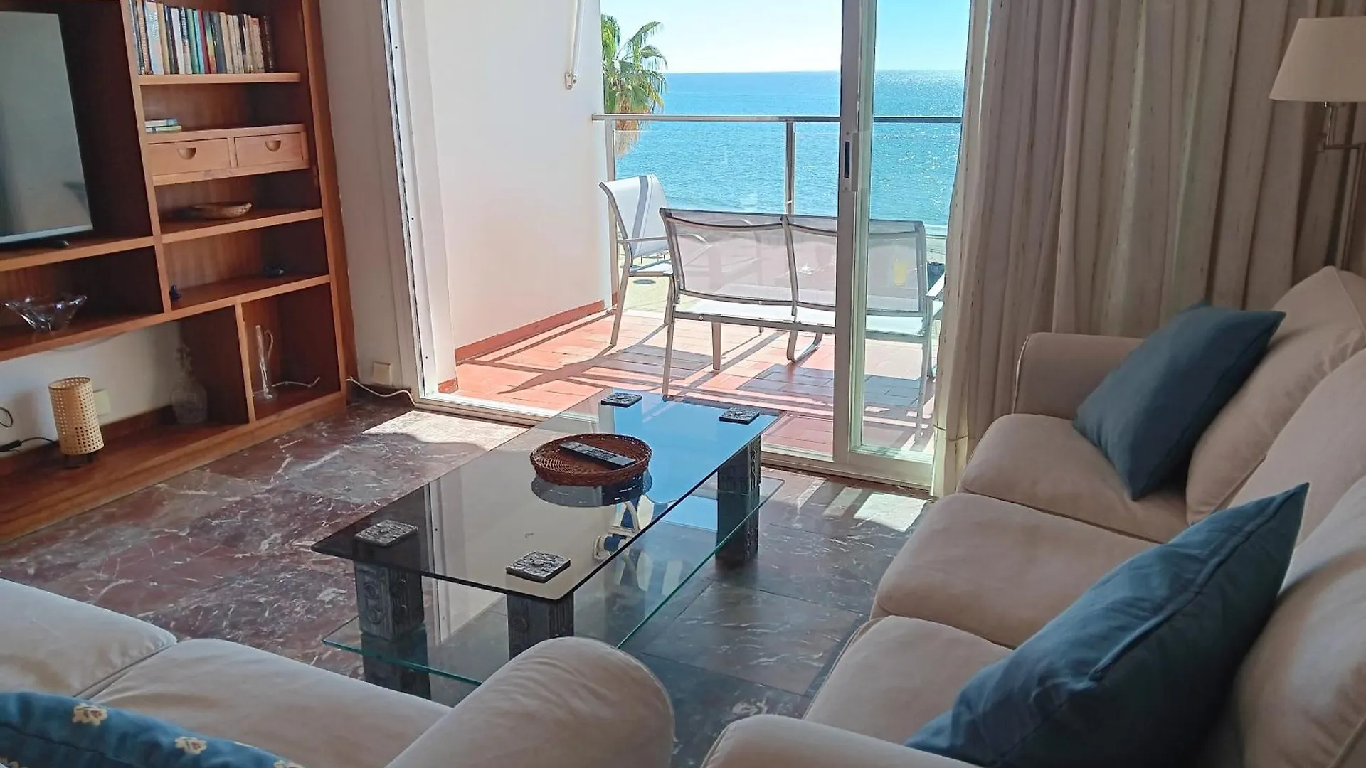 Alojamiento Iberia Playa Estepona 0*,
