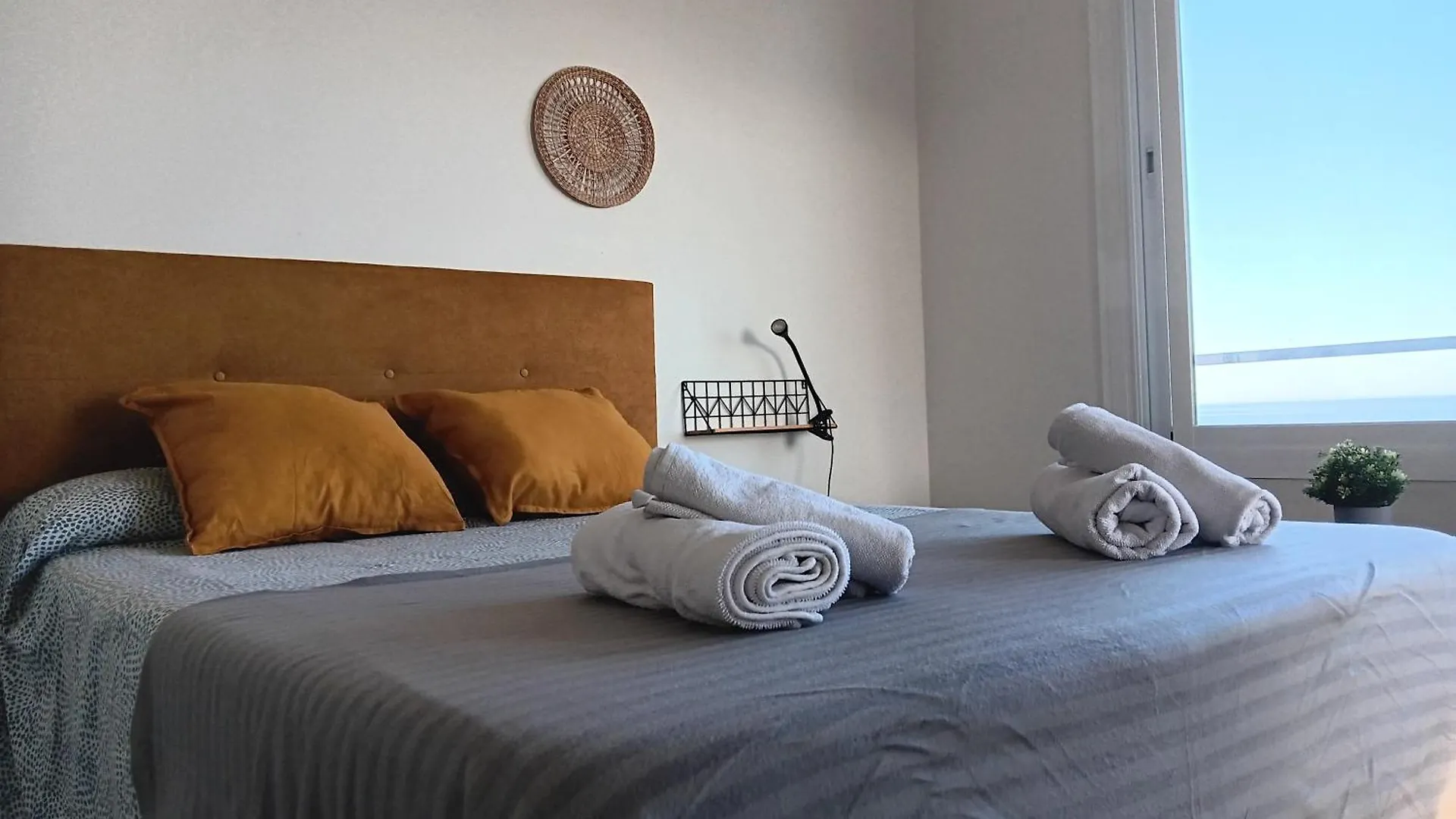 Alojamiento Iberia Playa Estepona