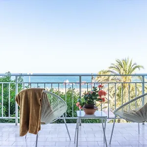Appartement First Line Beach Sea View, Estepona